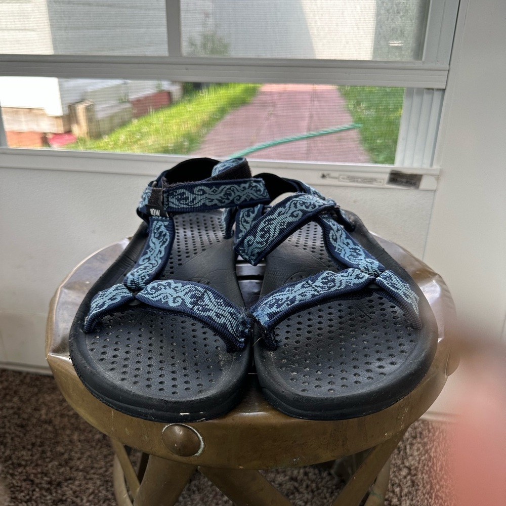 Teva Comfortable Hiking Sandal - Picture 2 of 6
